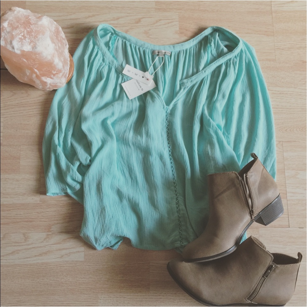 NWT Natura loose blouse
